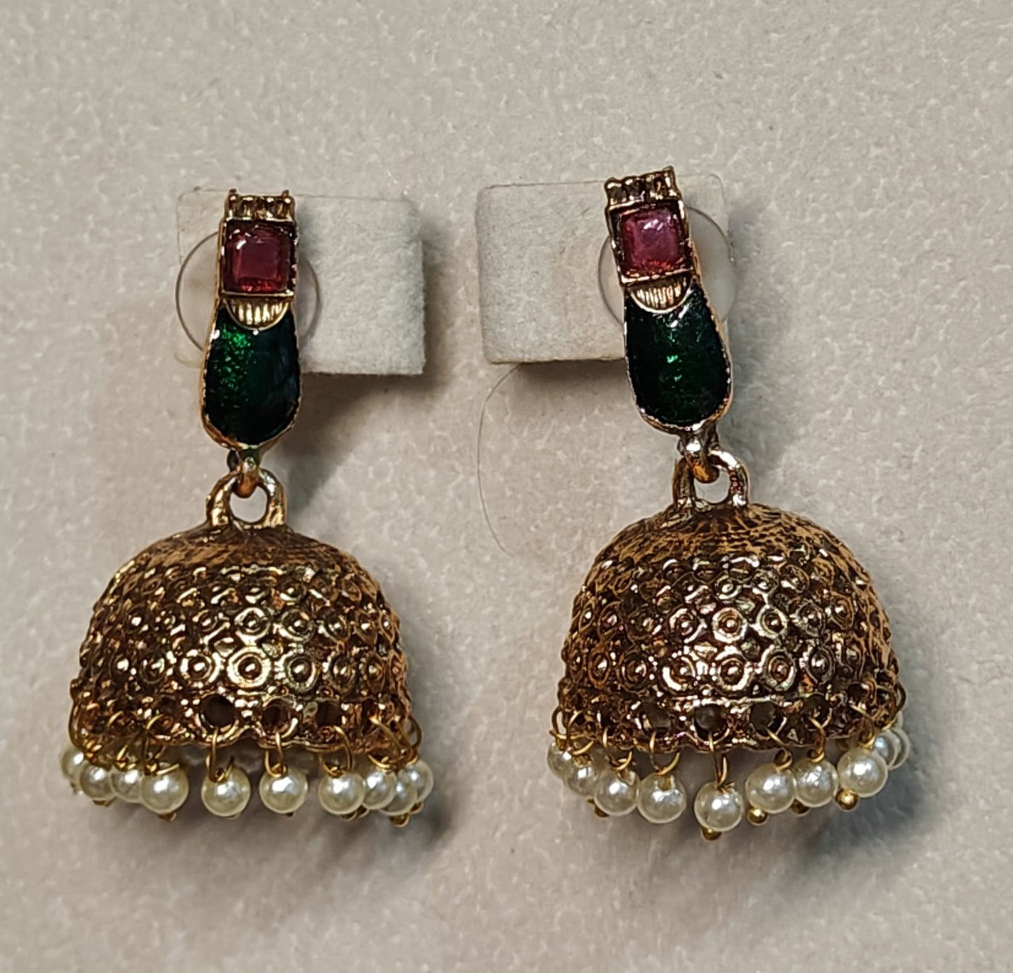Kovai neck set with Green & Red Design