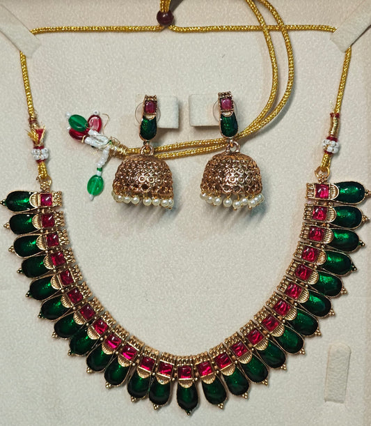 Kovai neck set with Green & Red Design