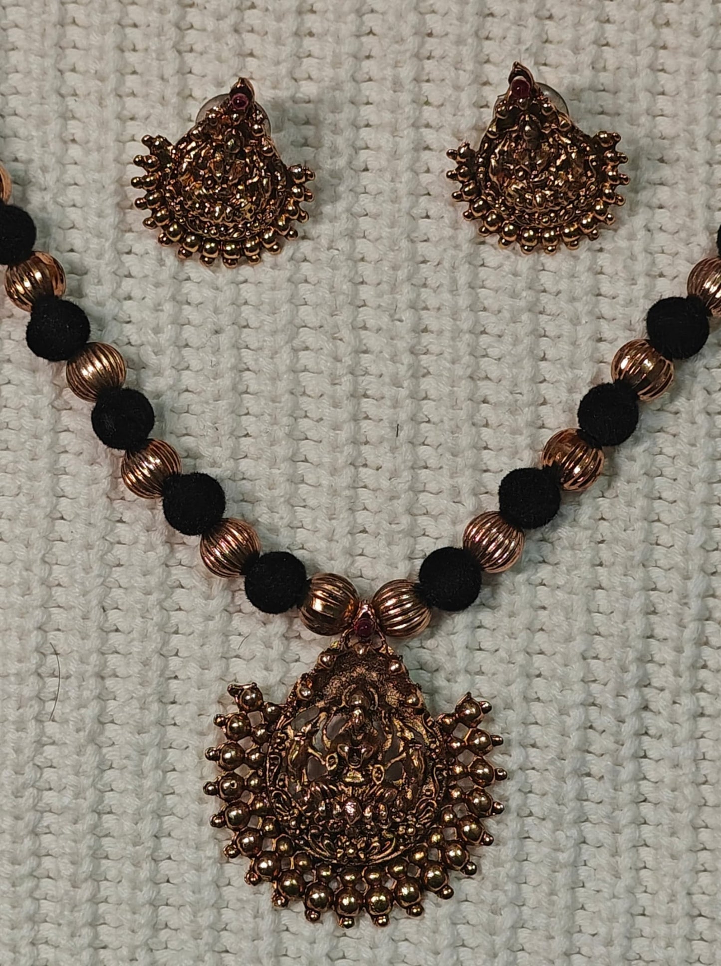 Black Ball Lakshmi neck set