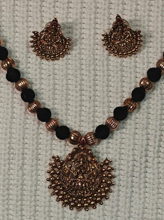 Black Ball Lakshmi neck set