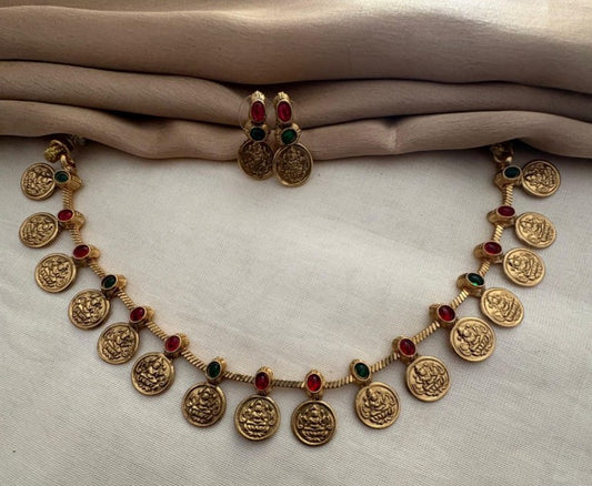 The Devika necklace & ear ring in matte gold