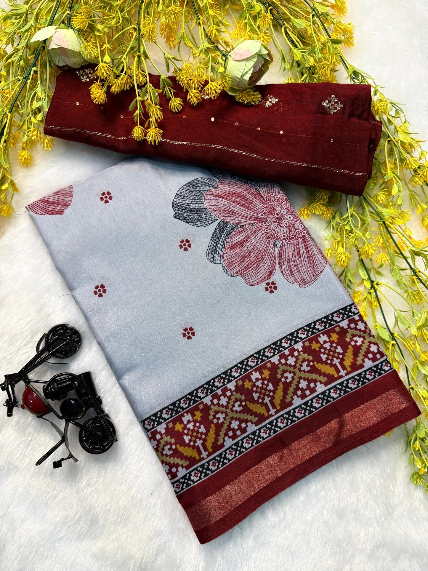Super Mul Mul Cotton  Bandhej  Flower Saree - Maroon