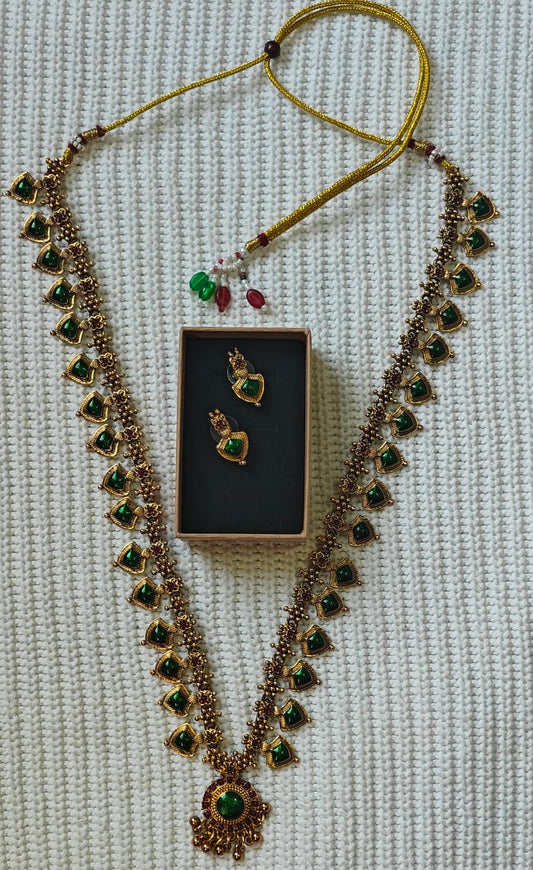 Kovai neck set with Beautiful Earrings
