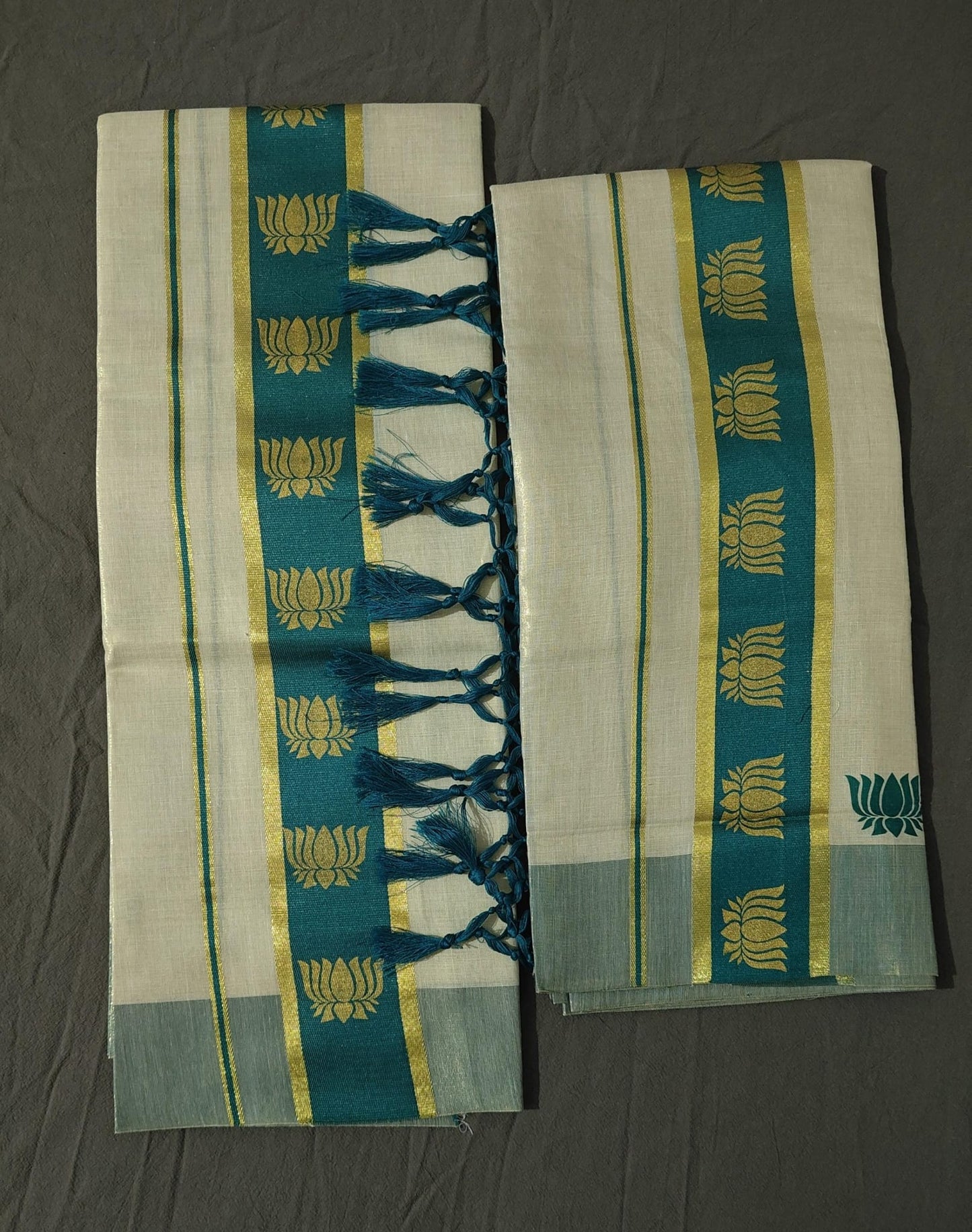Set Mundu Green Lotus Golden Pallu with Threded pallu 3.5 Inch Kasav u