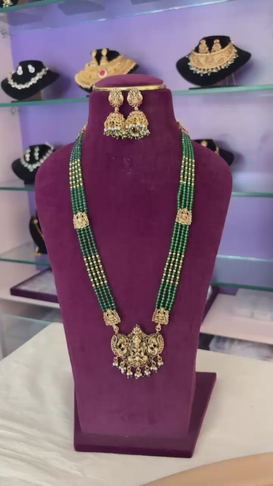 Green Pearl Neck set with Beautiful Earrings